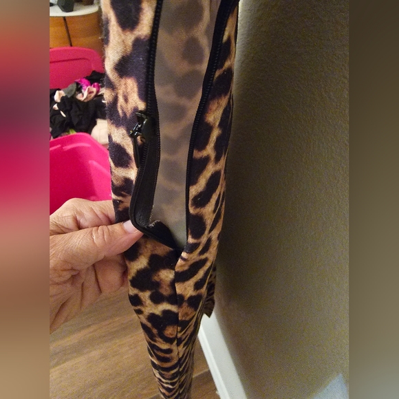 ZARA ANIMAL PRINT DRESS SZ XS DEFECT - Picture 7 of 7